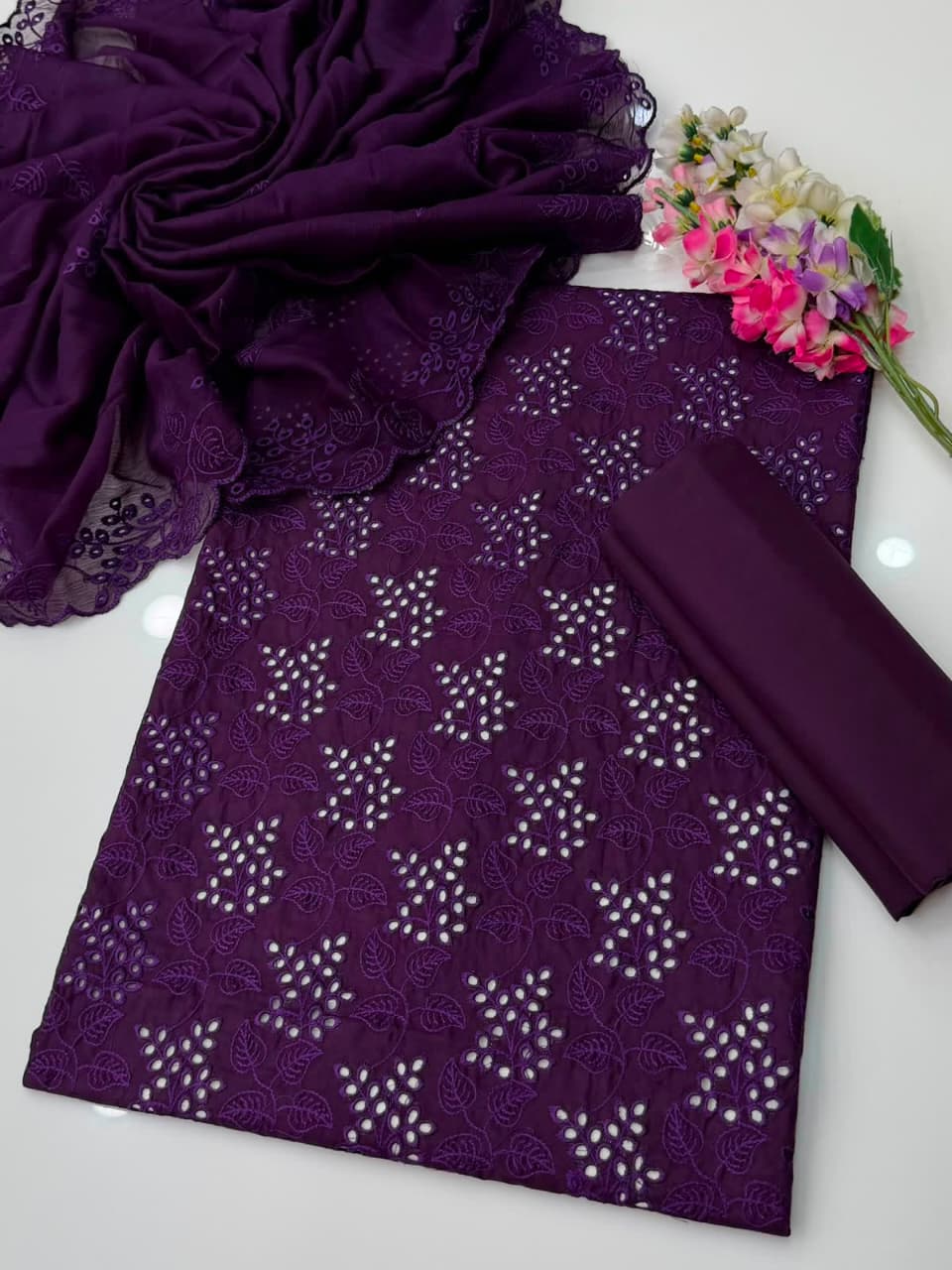 👗Premium Quality Lawn GTM 3pc Dress - Chickenkari Embroidered Shirt & Chiffon Cut Work Dupatta